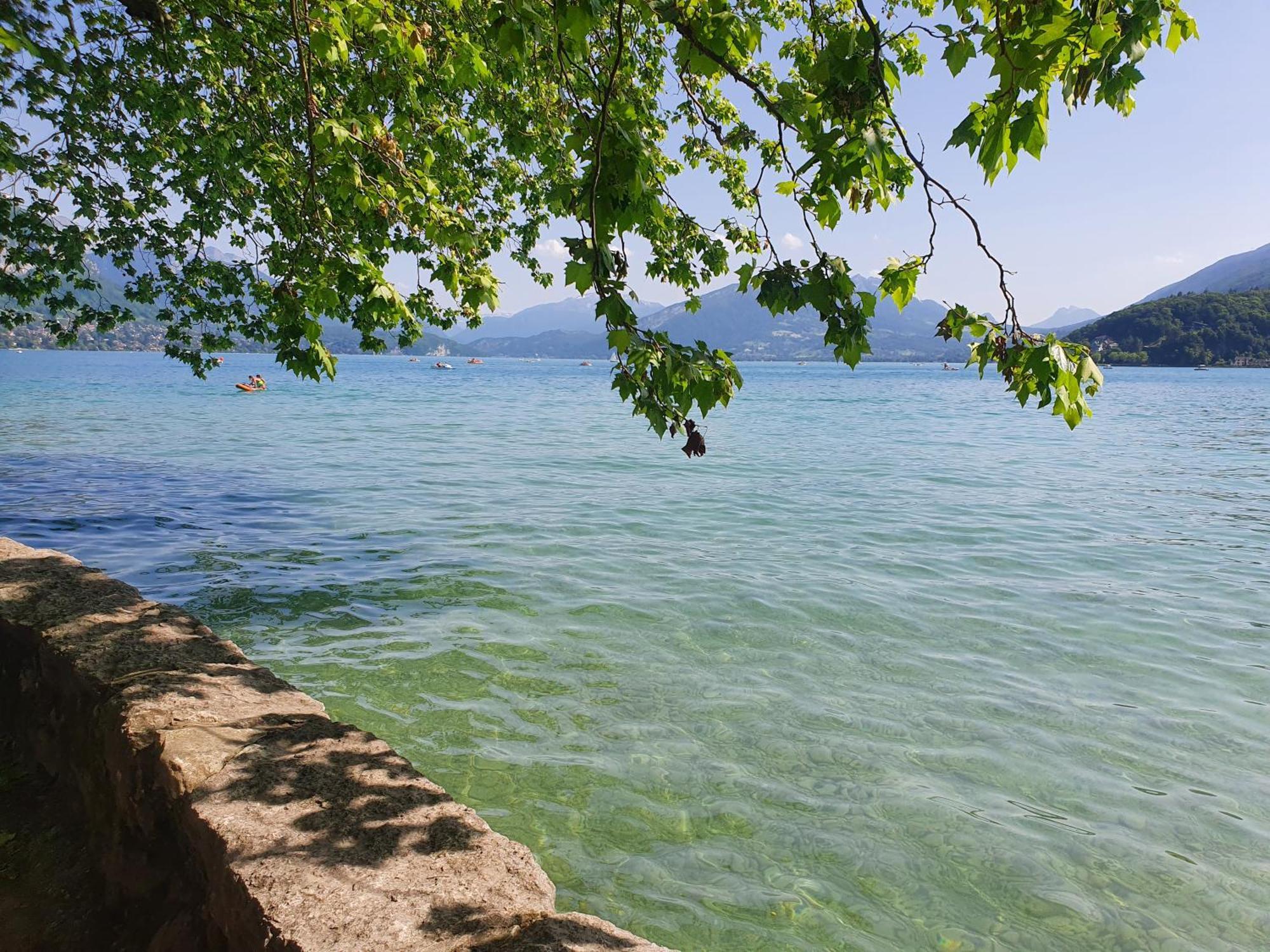 Hyper Centre Annecy Et Bord Du Lac Extérieur photo